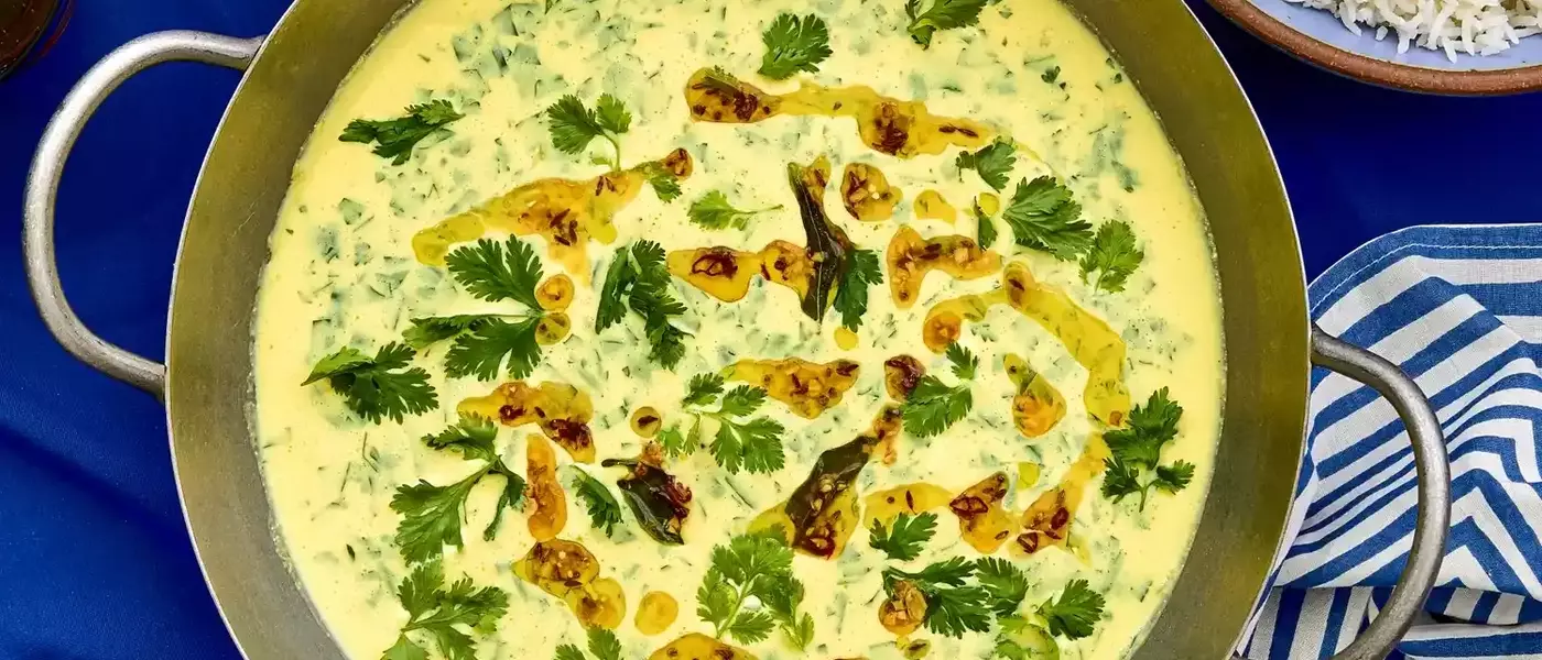 Crafting Kadhi: A Tangy and Flavorful Chickpea-Yogurt Stew
