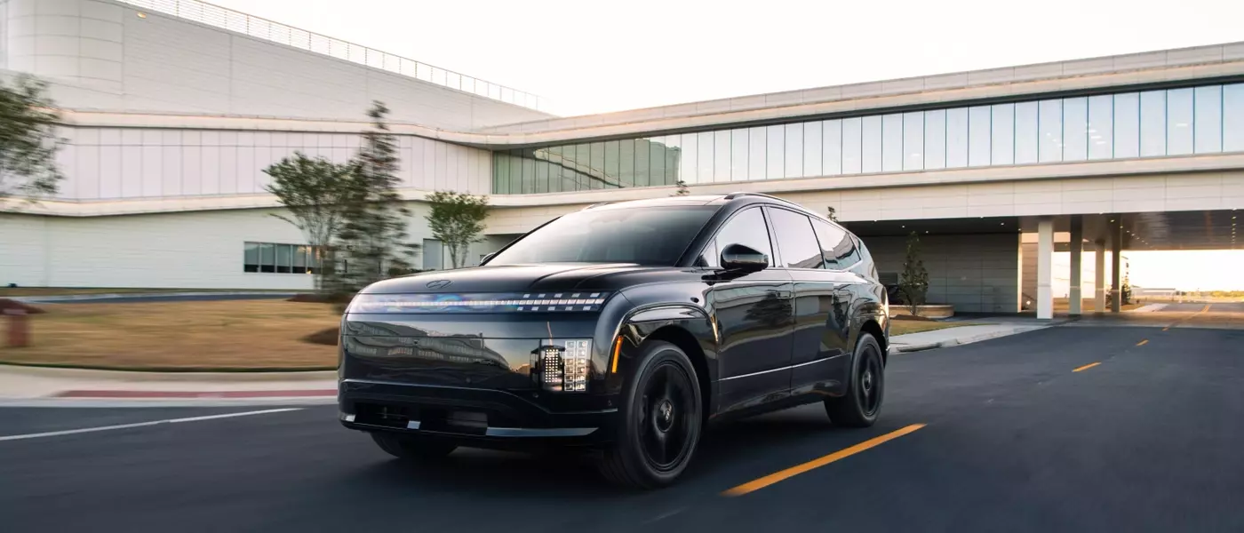 2027 Hyundai Ioniq 9 Black Ink Edition: The Dark Side of Luxury Electric SUVs