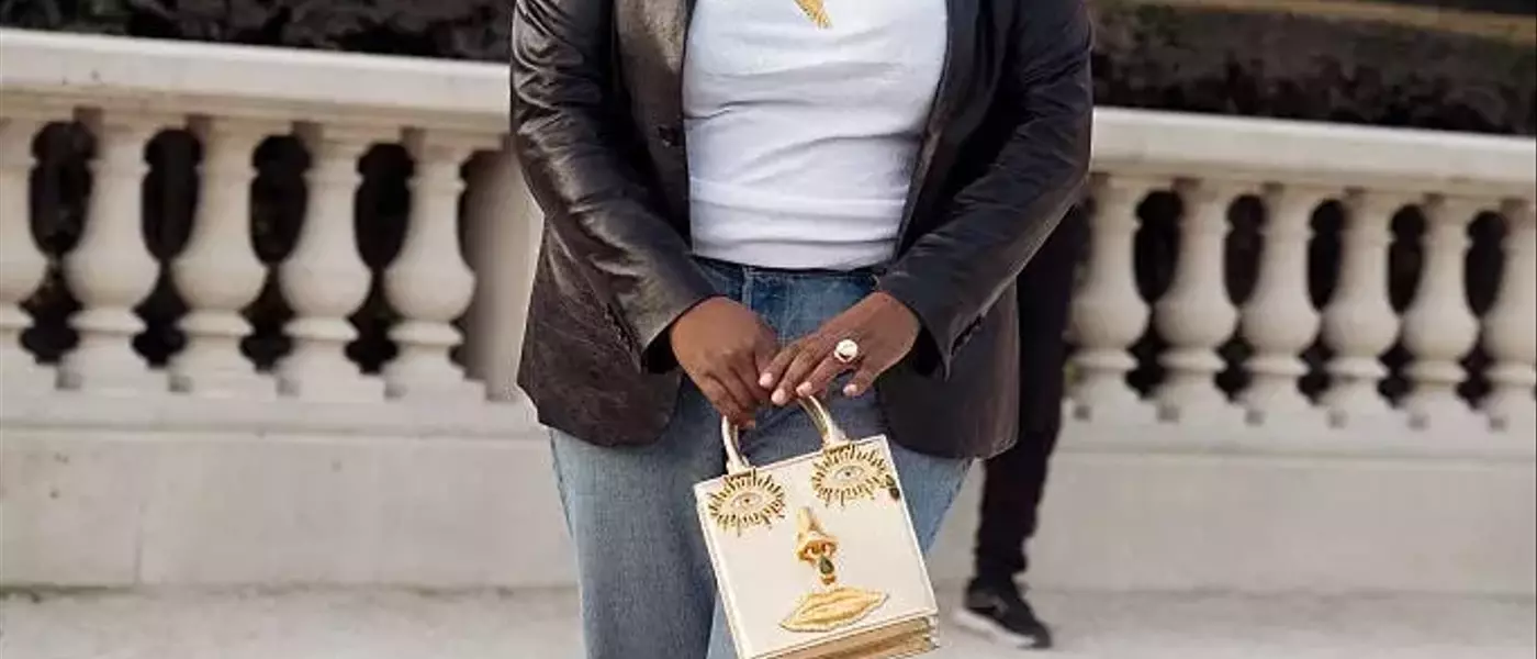 The Ultimate Guide to Styling Straight-Leg Jeans: 5 Chic Outfit Ideas