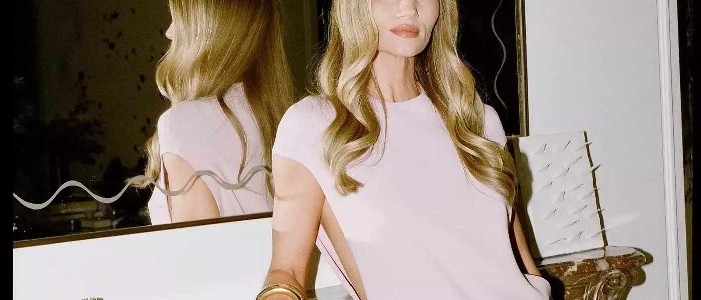 Rosie Huntington-Whiteley Unveils New Home Brand Mémoire at Exclusive Dinner Party
