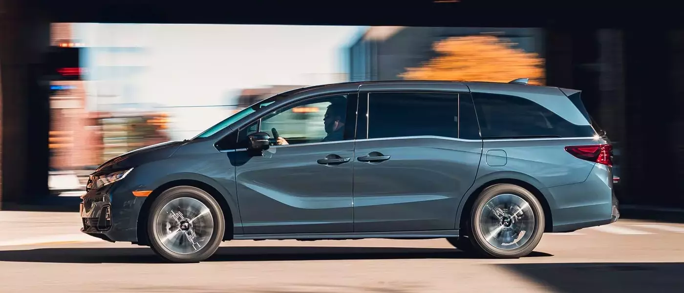 Honda and Acura Delay Next-Generation Models Amidst EV Strategy Shift