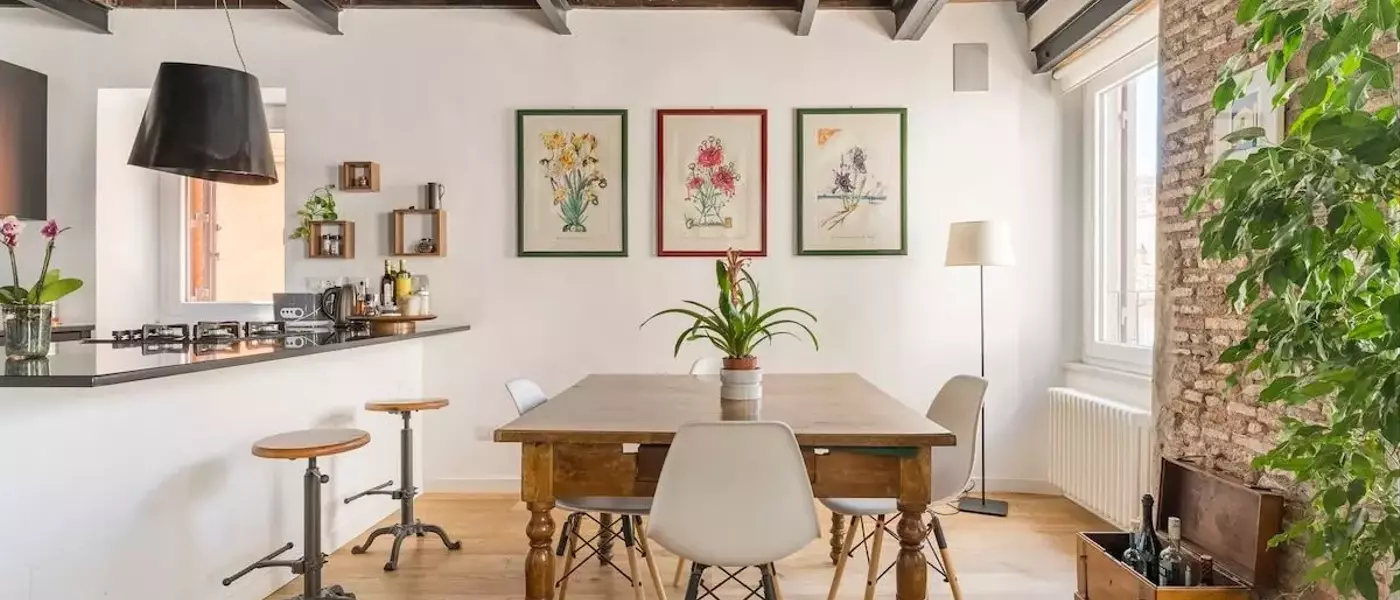Top Airbnb Selections for Memorable Solo Journeys