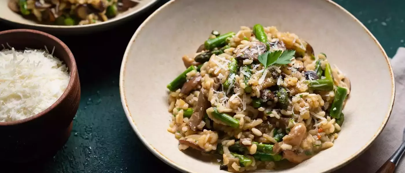 Crafting the Ultimate Mushroom and Asparagus Risotto