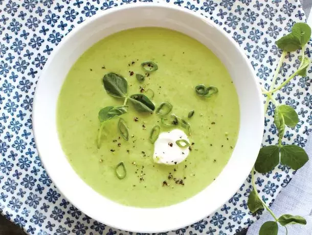 Velvety Sweet Pea Soup: A Culinary Delight