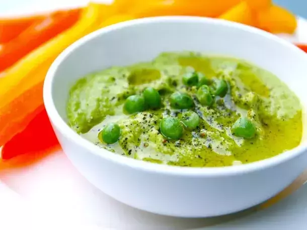 Creamy Green Pea Dip: A Fresh Alternative to Traditional Hummus