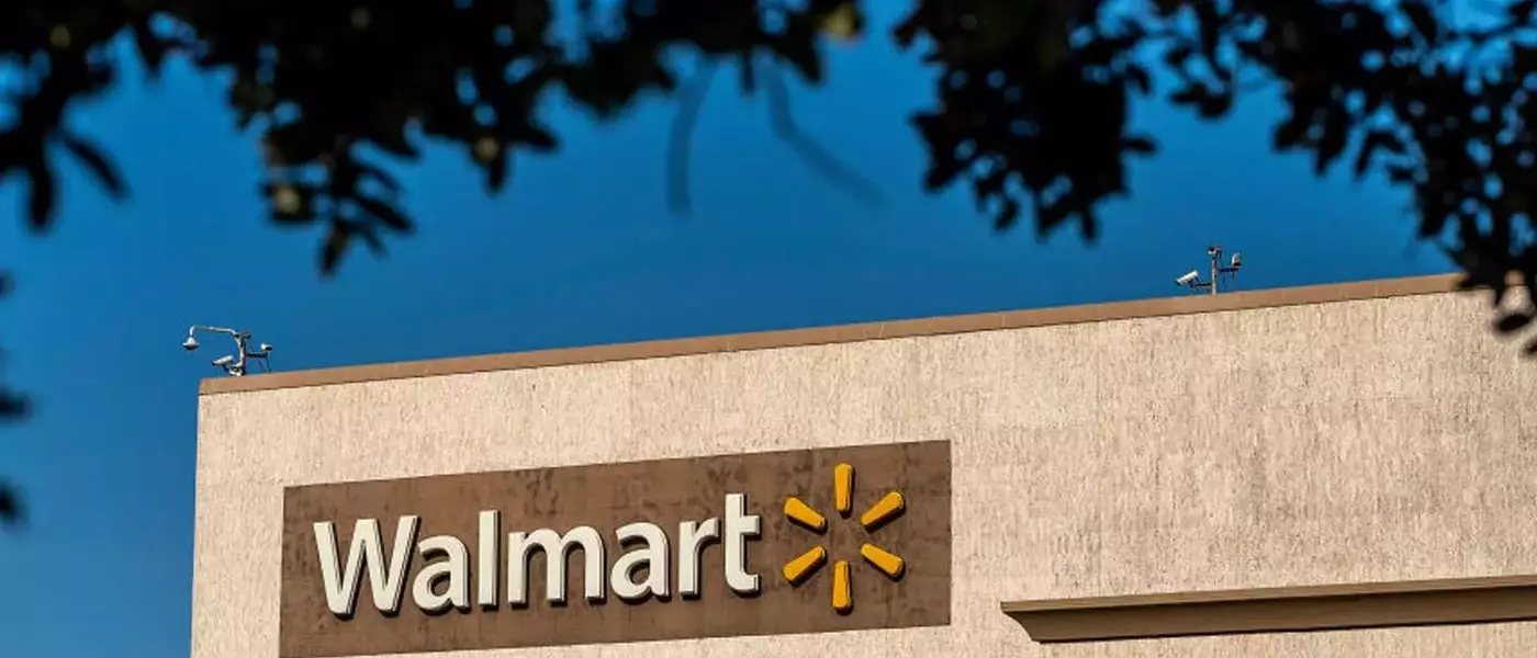 Walmart Slashes Price on Versatile Car Jump Starter and Tire Inflator by 71%