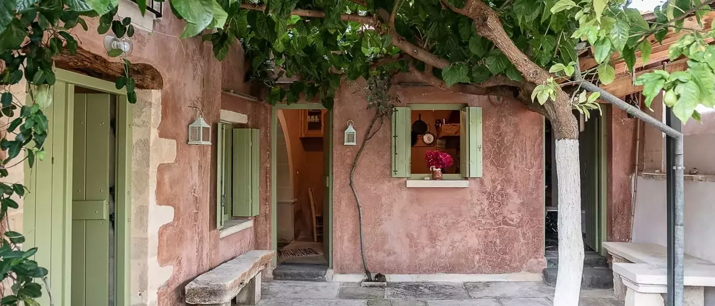 Crete's Hidden Gems: A Guide to the Island's Most Charming Airbnbs