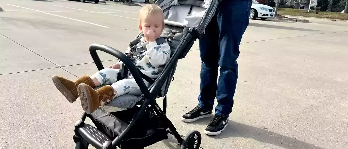 Choosing the Best Travel Stroller: A Comprehensive Guide
