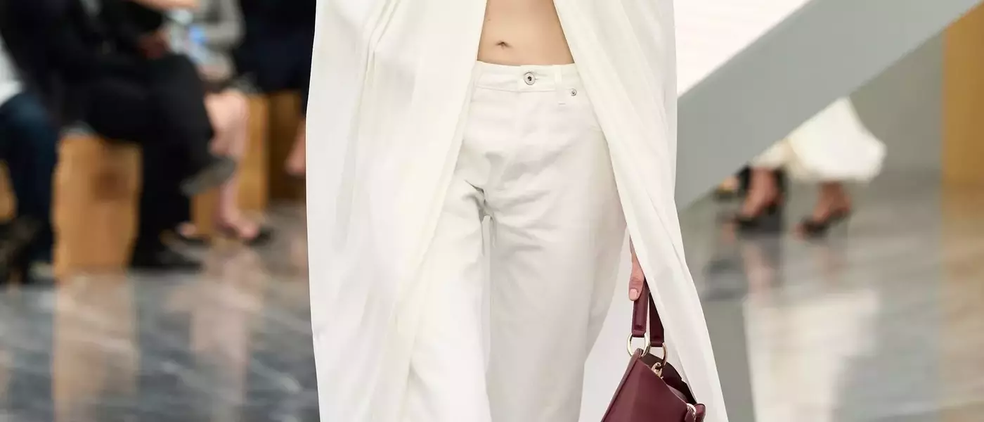 White Jeans: From Risky Wardrobe Item to Chic Fashion Essential