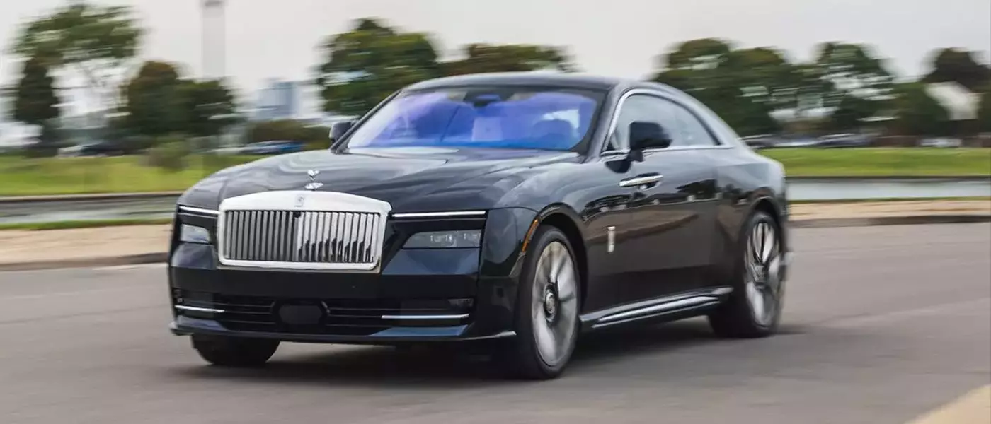 2027 Rolls-Royce Spectre: Redefining Electric Grand Touring