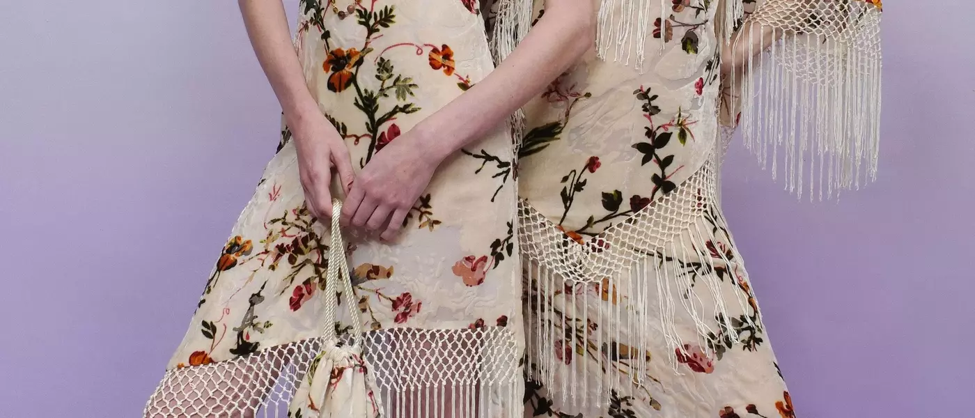 Anna Sui's Resort 2027 Collection: A Glamorous Reflection on 1960s Pop Culture