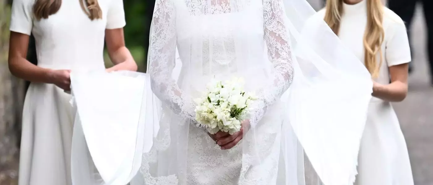 Harriet Sperling & Peter Phillips' Elegant Countryside Wedding