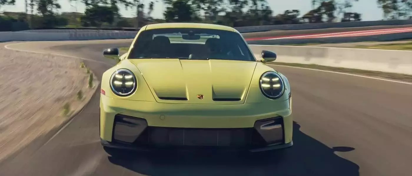 Porsche 911 will not go all-electric, retaining combustion and hybrid power