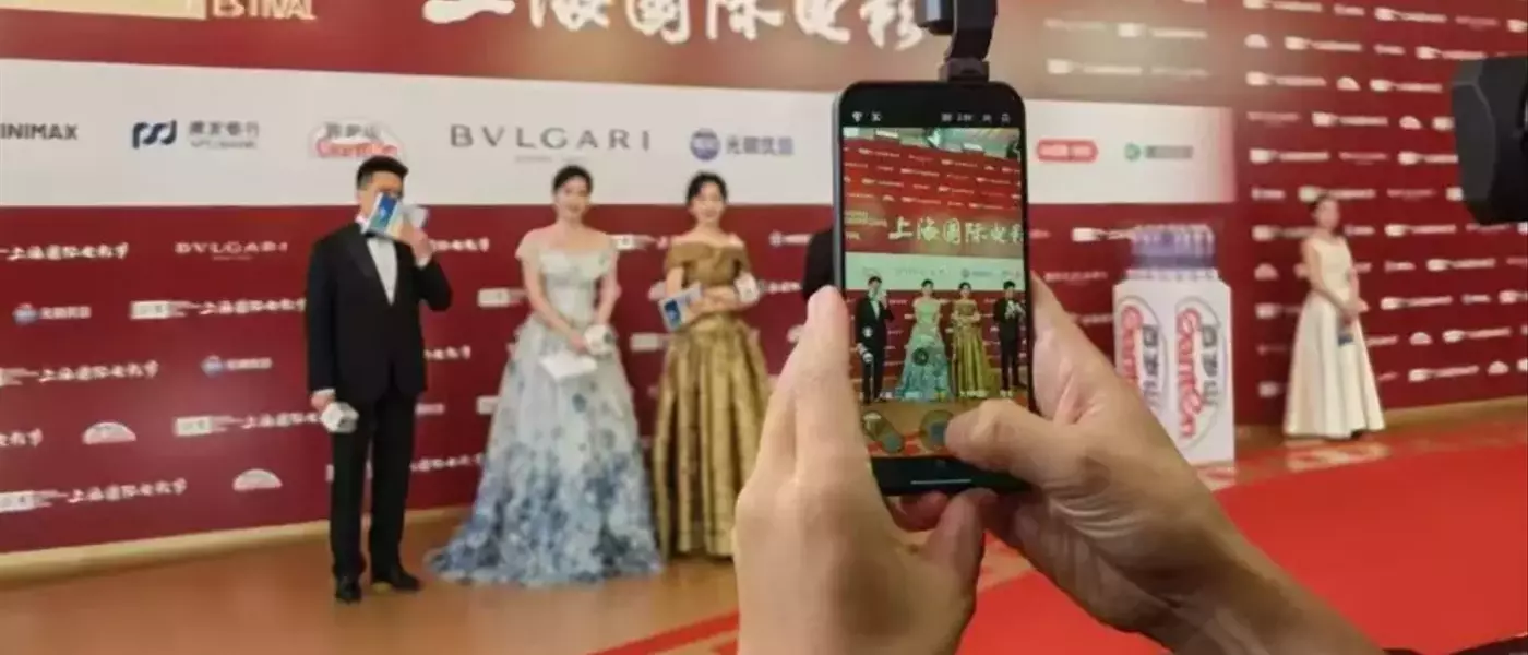 Honor and Arri Introduce Robot Phone at Shanghai Film Festival