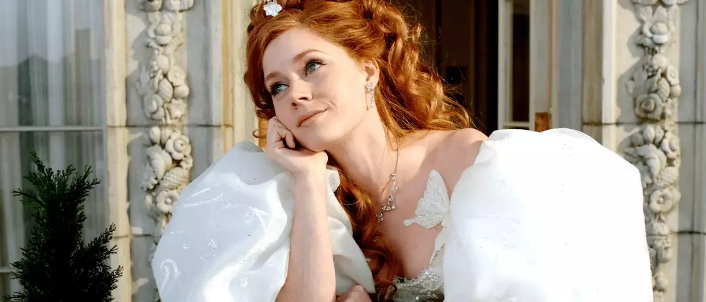 Amy Adams's Commitment to Young Fans Leads to Rejection of "Graphic" SNL Sketch