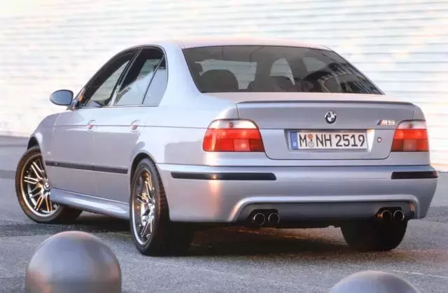 2000 BMW M5: An Executive Sedan Redefined