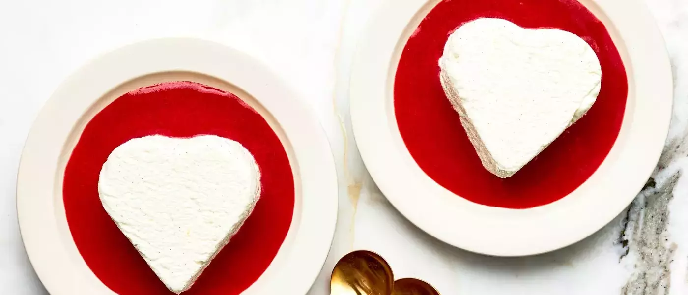 A French-Inspired Valentine's Day Dessert: Coeur à la Crème with Strawberry Coulis