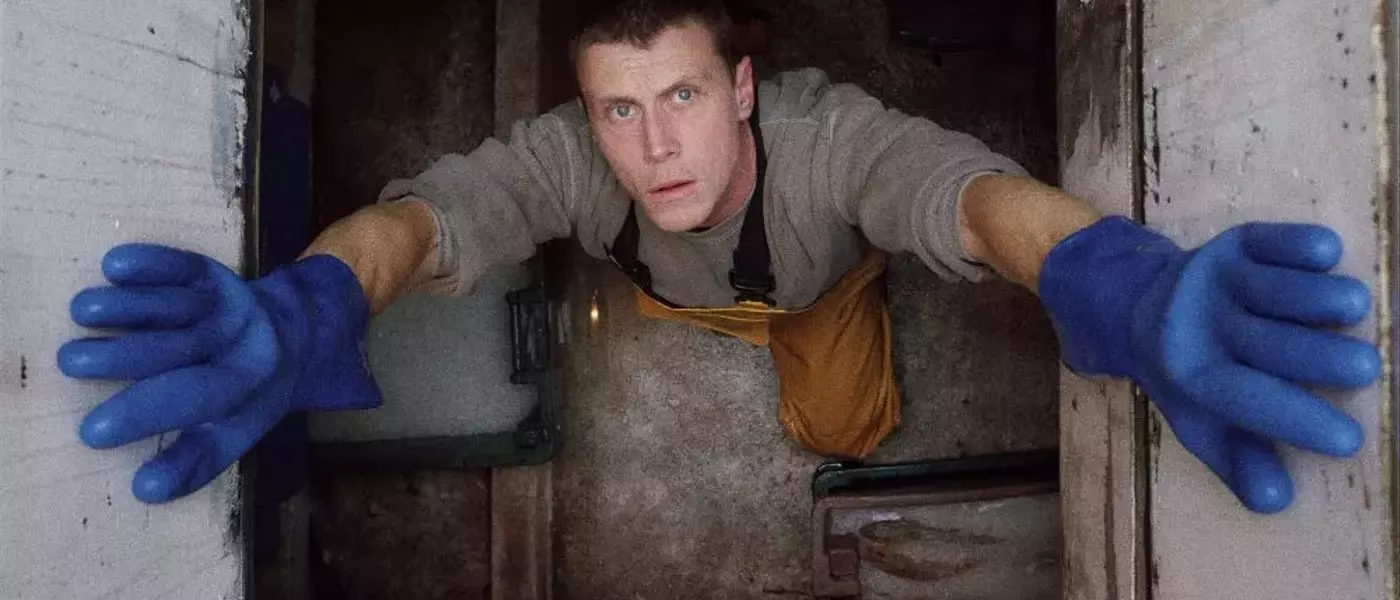 George MacKay Discusses His Role in 'Rose of Nevada' and Desire to Portray a Bond Villain