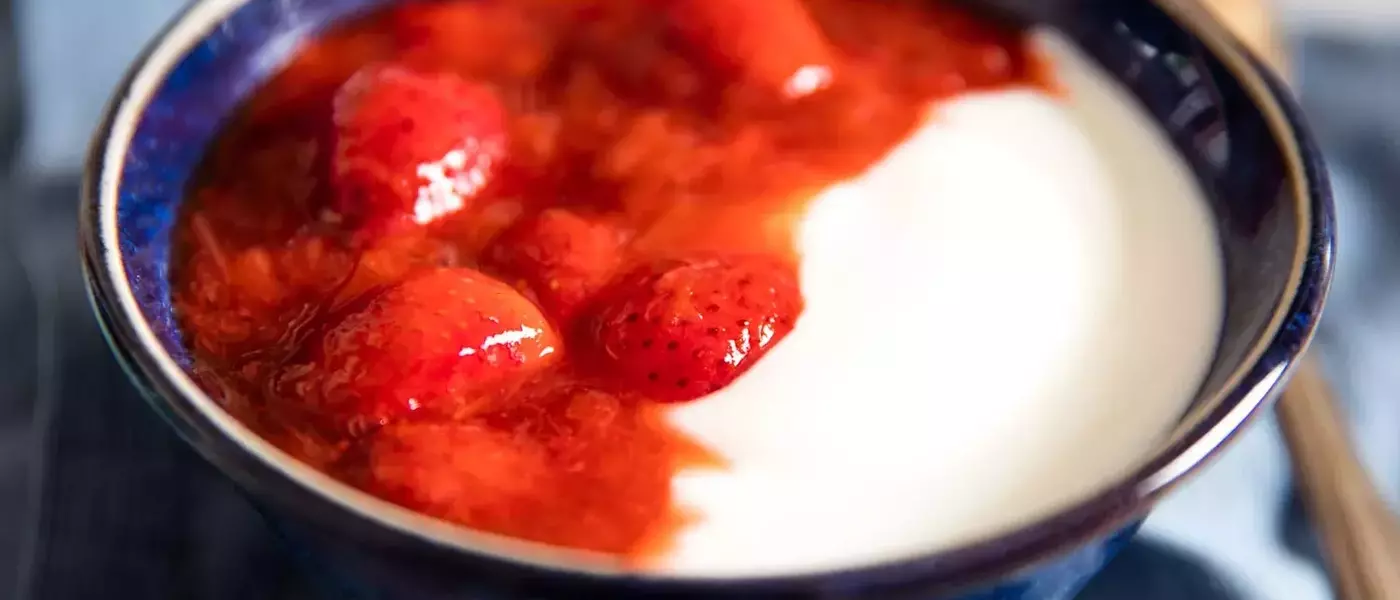 Crafting the Perfect Strawberry-Rhubarb Compote