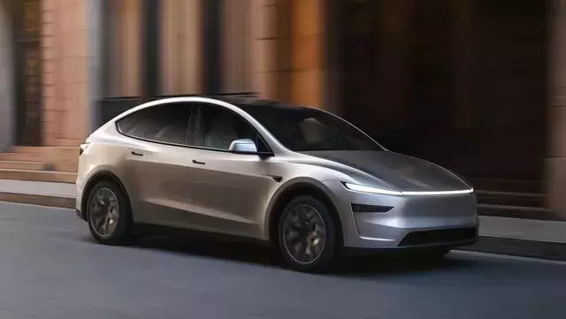 Tesla's Extended Model Y to Debut in the U.S.