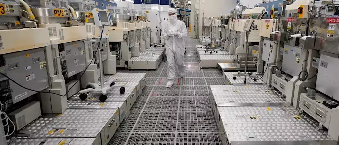 Stock Futures Show Resilience After Tech Sector Decline; Micron Earnings in Focus