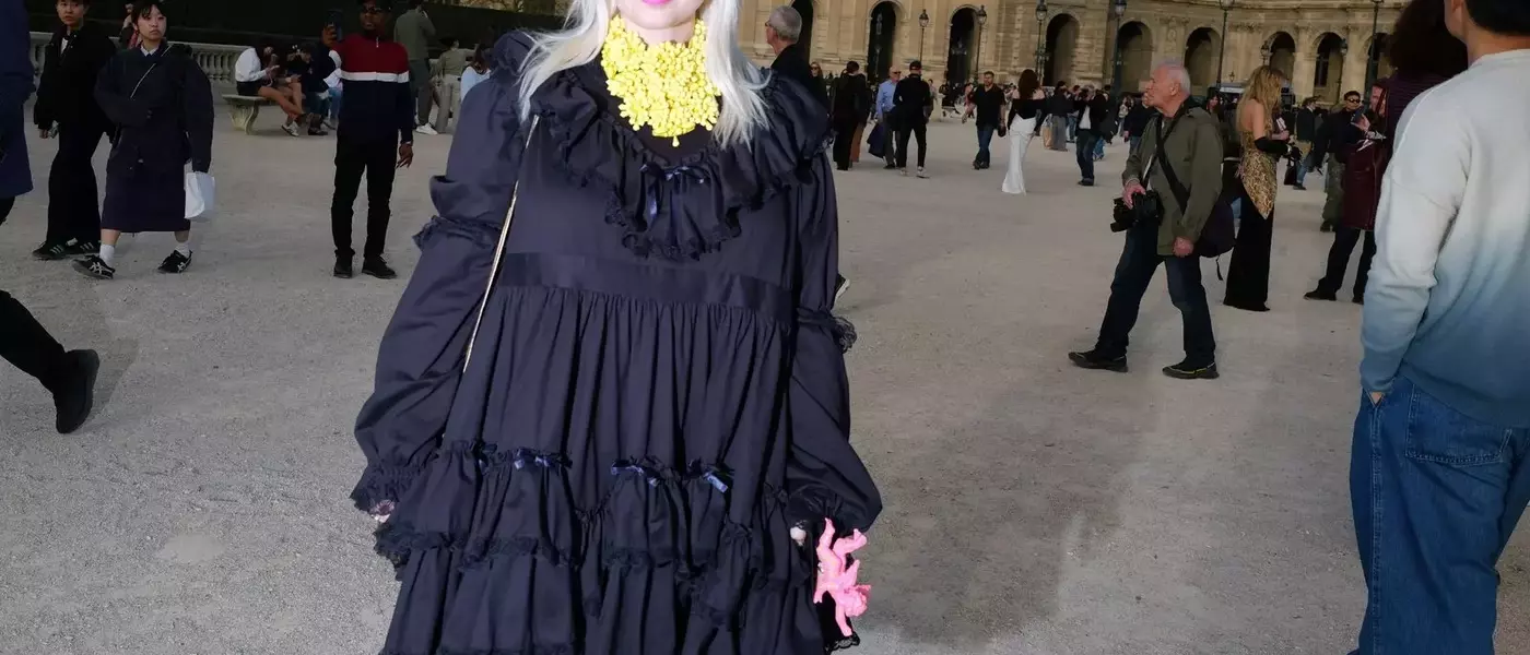 Summer Avant-Garde: Fashion's Heatwave Challenge