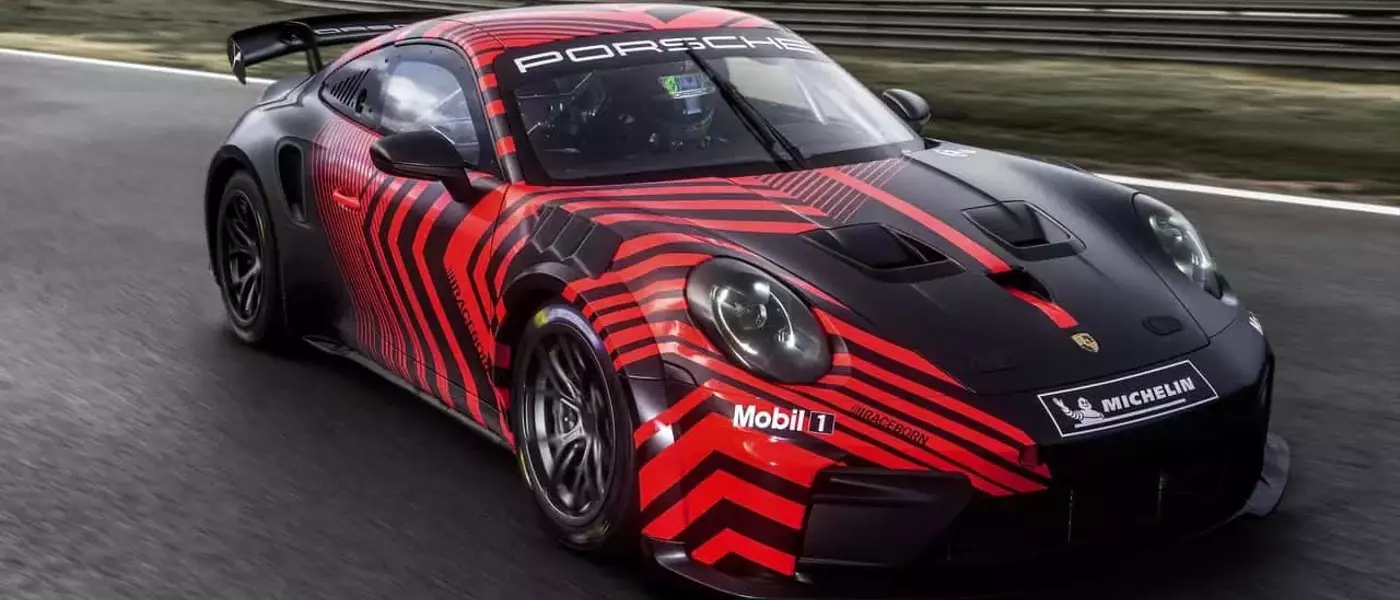 Porsche Unveils New 911 GT4 R Race Car