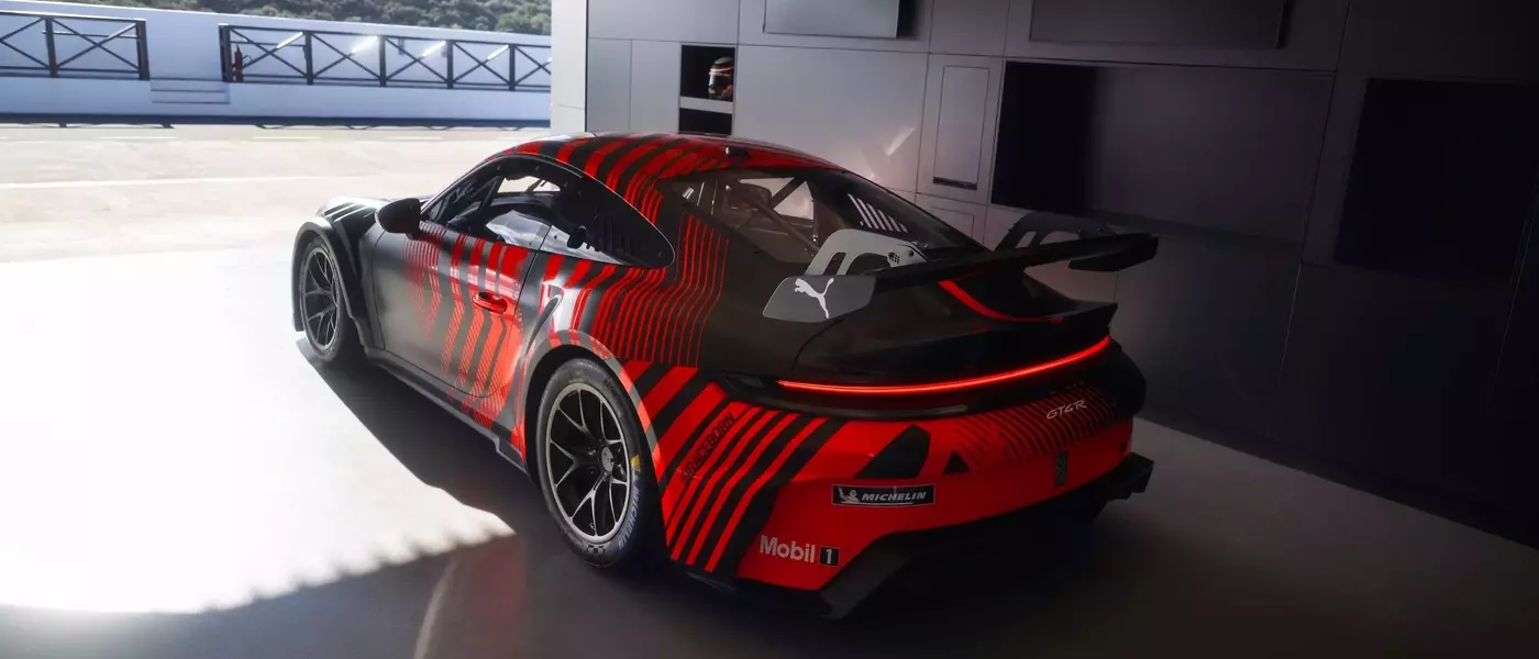 Porsche Unveils New 911 GT4 R Race Car for 2027 Season