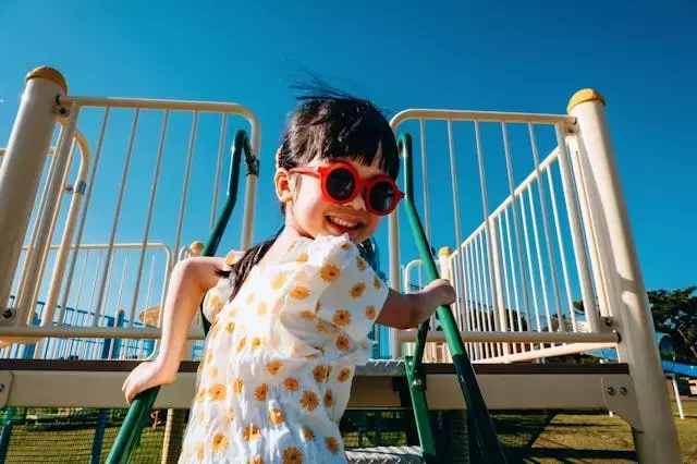 Safety Guidelines for Children's Outdoor Play in High Temperatures