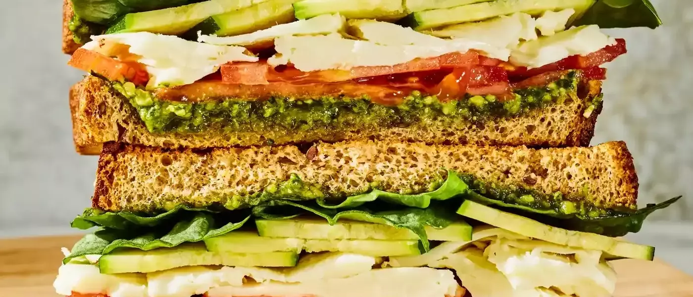 Delicious and Nutritious Vegetable Pesto Sandwich: A Quick Meal Solution