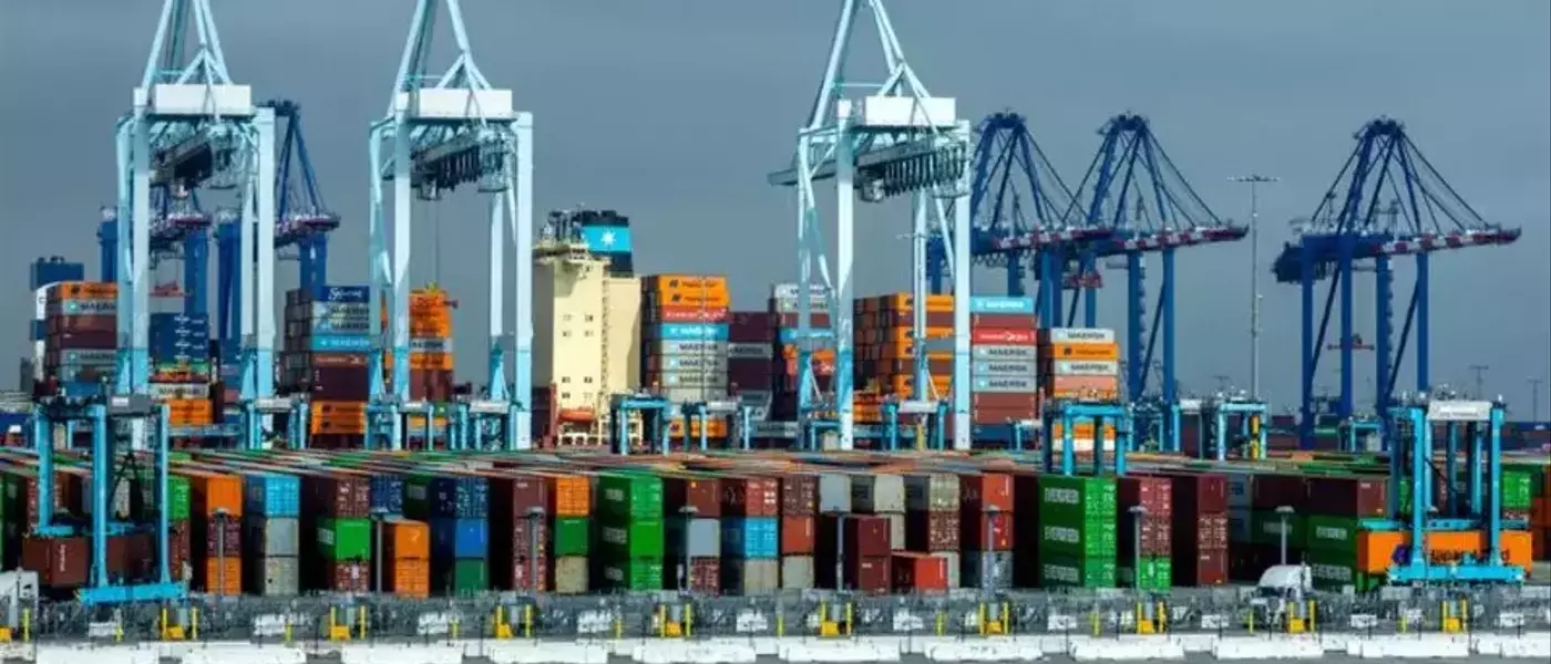 US Goods Trade Deficit Reaches 14-Month Peak as Imports Climb