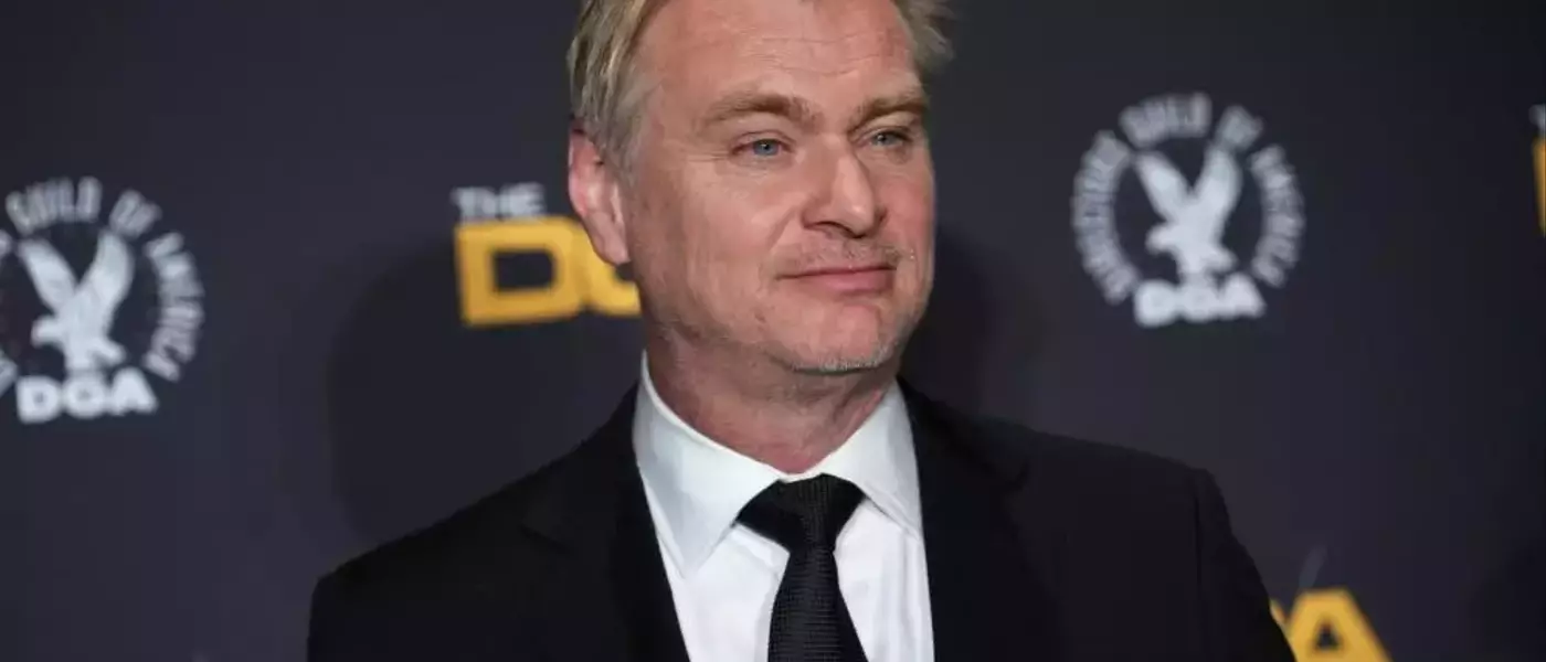 Christopher Nolan Advocates for Risk-Taking in Mainstream Cinema