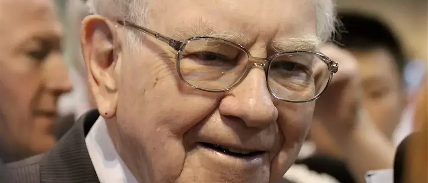 Berkshire Hathaway's Cash Reserves: A Sign of Market Caution or Opportunity?