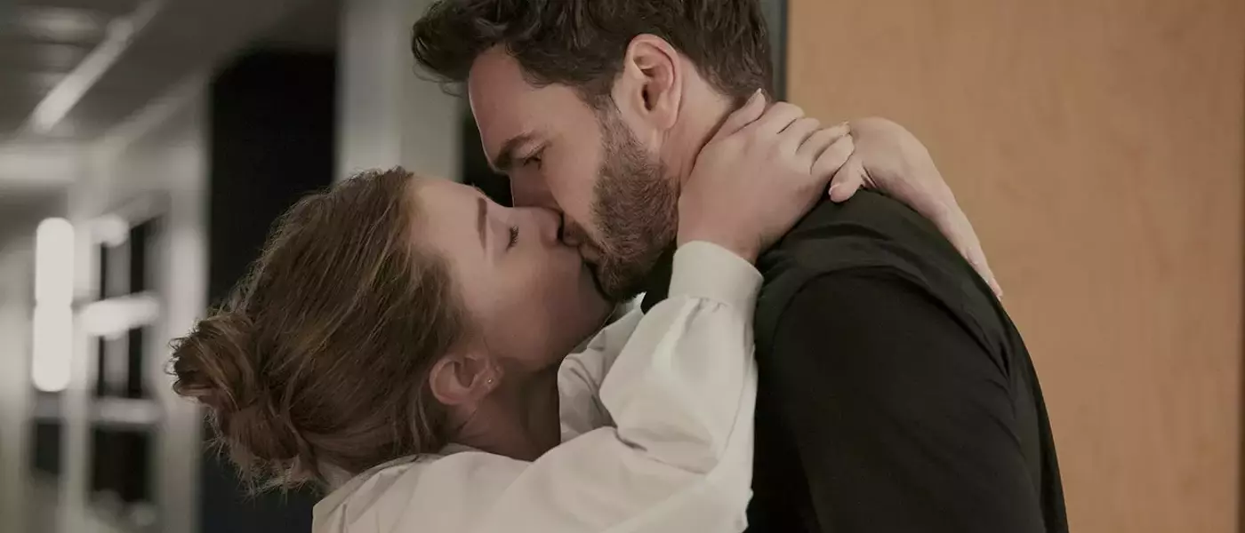 Prime Video Unveils Teaser for 'The Love Hypothesis' Movie, Featuring Lili Reinhart and Tom Bateman