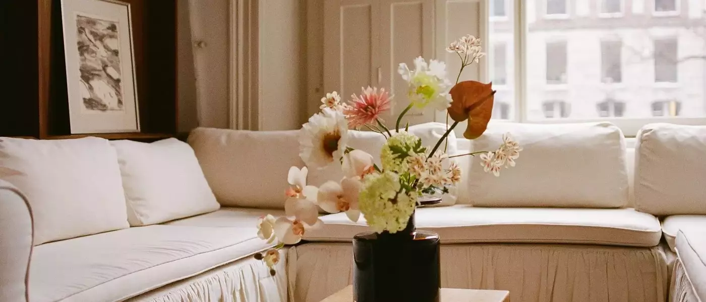 The Resurgence of Artificial Flowers: A Blend of Art and Sustainability