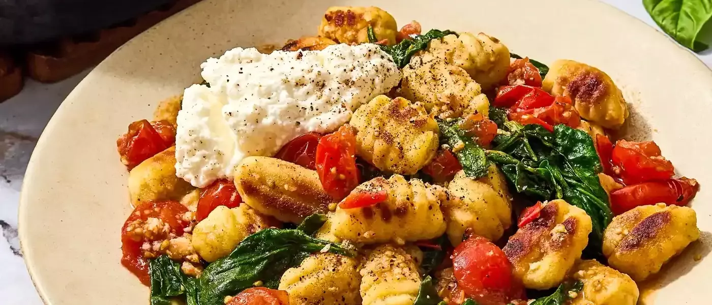 Speedy Skillet Gnocchi with Tomatoes and Spinach