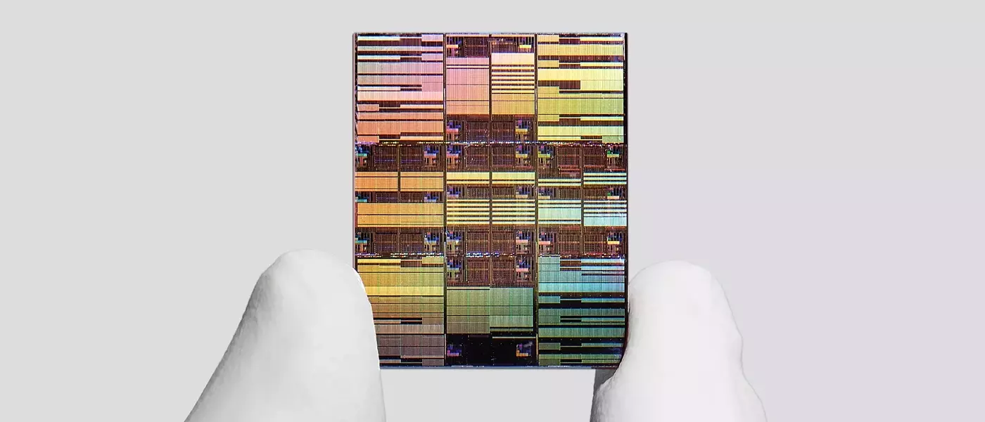 IBM Unveils Sub-1nm Chip Technology, Challenging Industry Norms