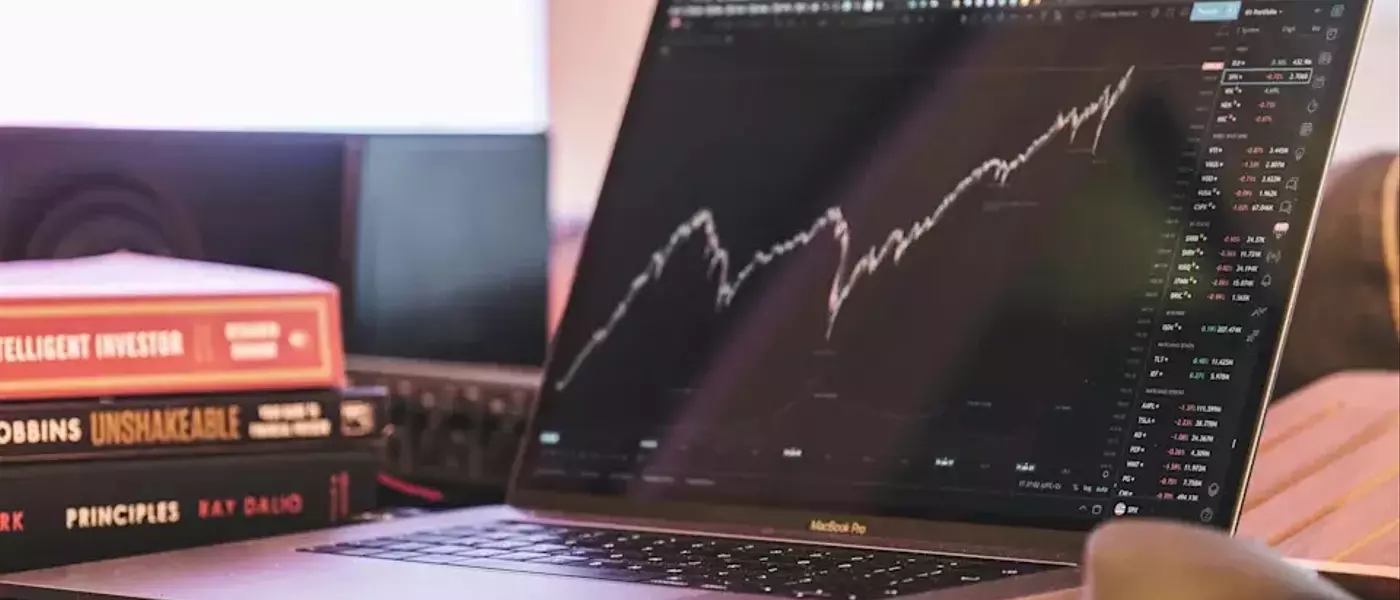 CME Group's Leadership Transition and Market Outlook Reviewed by Analysts