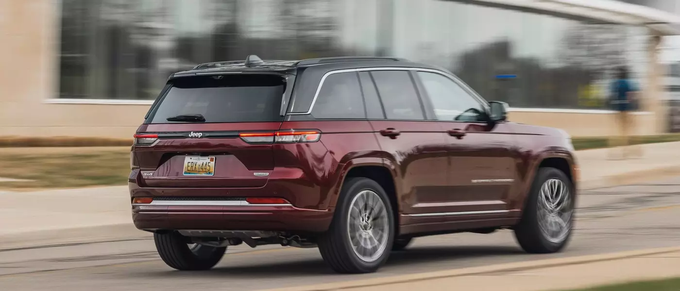 2026 Jeep Grand Cherokee Summit: A Detailed Performance Review