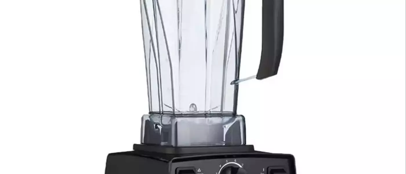 Crafting the Perfect Frozen Cocktail: Essential Tools for a Refreshing Summer