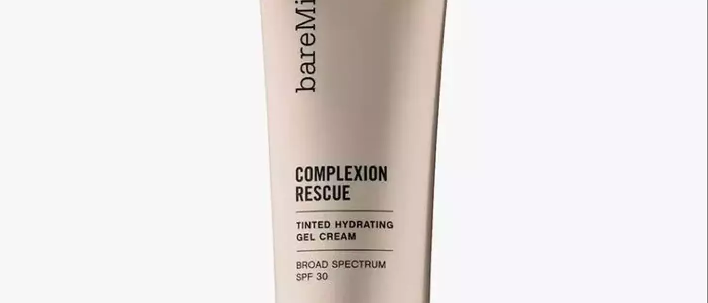Heatwave Heroes: Makeup That Lasts