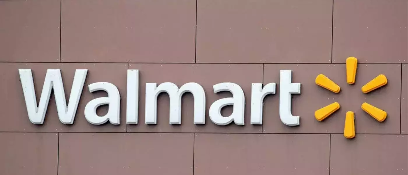 Walmart Slashes Price of 'Super Bright' LED Garage Lights by Half