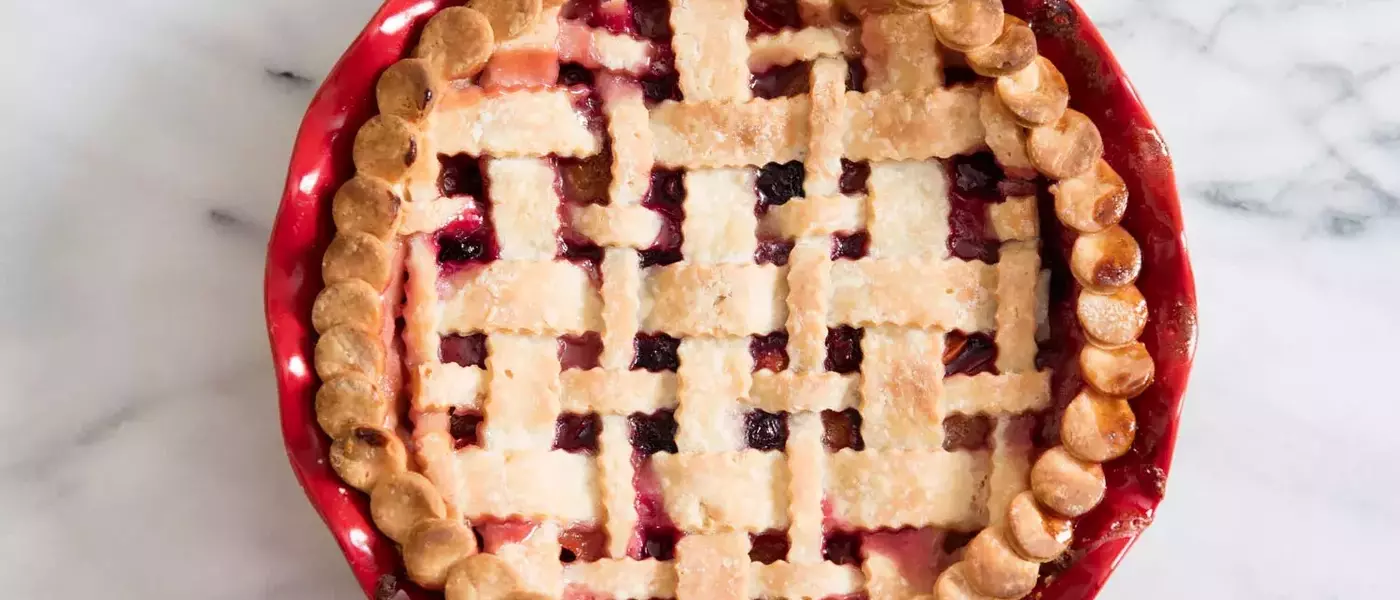 Mastering the Art of Pie Crust Designs: Techniques for Beautiful and Delicious Pies