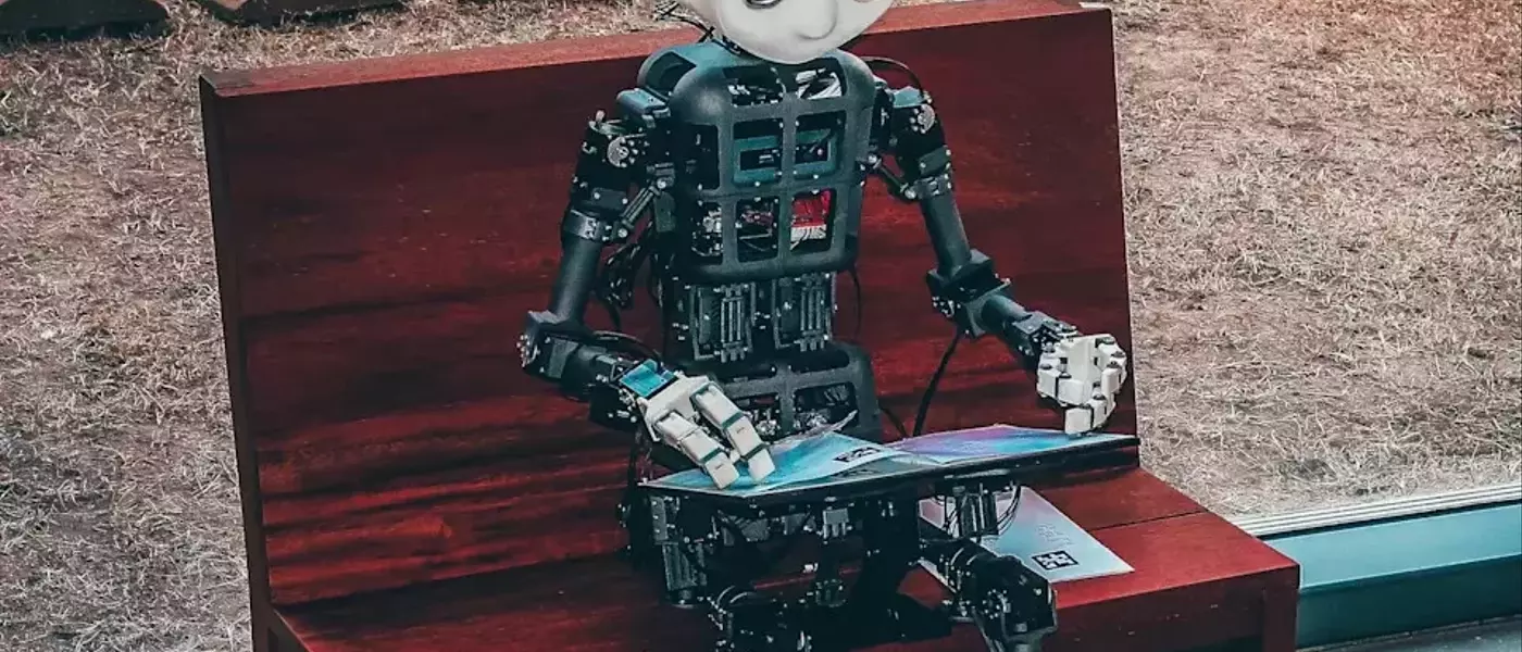 NICE Bolsters AI Reach with Sopra Steria's CXone Rollout and New AI Specialization Program