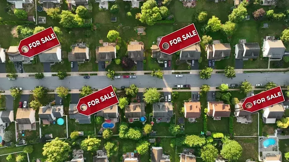 Housing Market Sees Significant Dip in Asking Prices, Shifting Dynamics for Buyers and Sellers