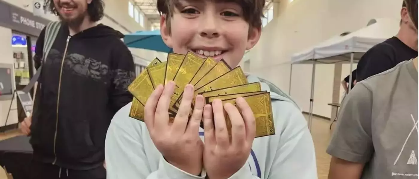 Young fan pulls incredibly rare Golden Pokémon card pack