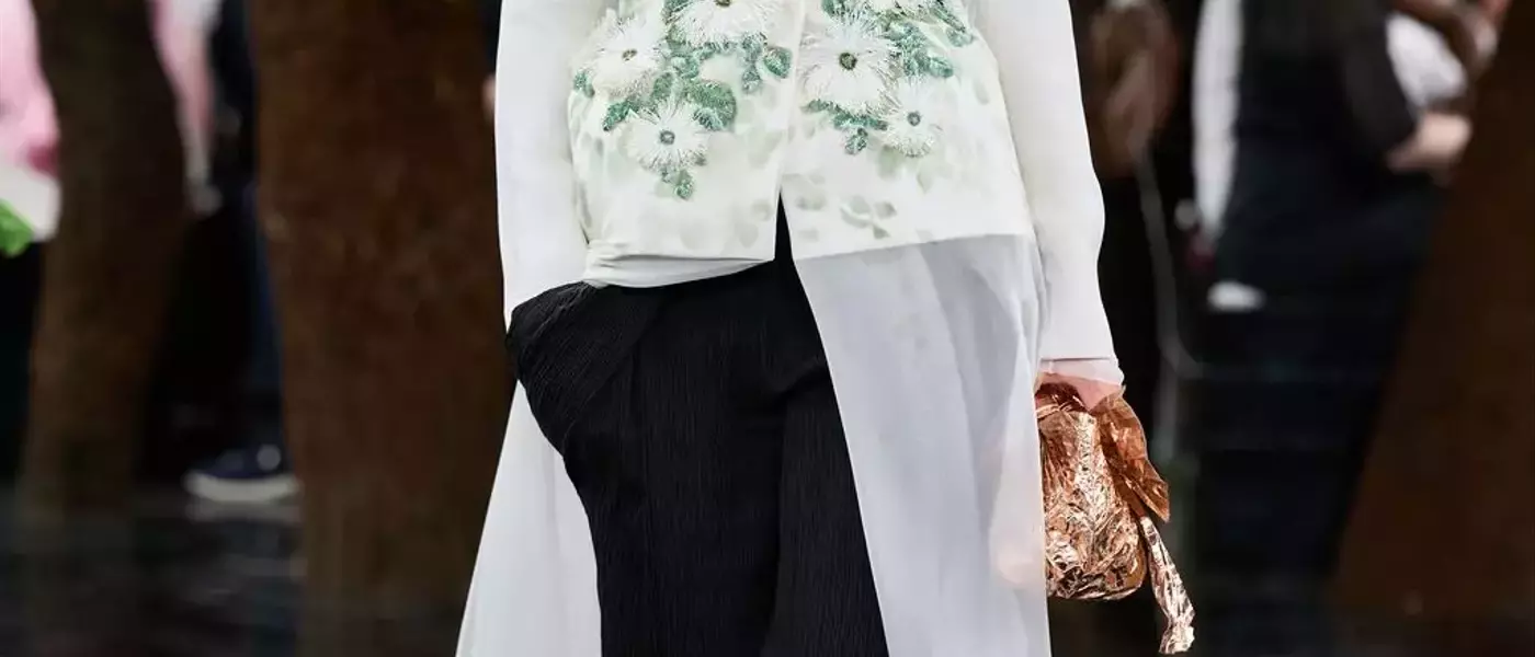 Couture Wedding Wardrobe: A Glimpse into Fall 2026 Bridal Trends from Paris Fashion Week