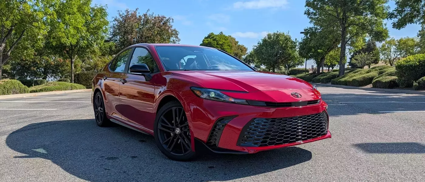 Hybrid Sedan Fuel Efficiency Showdown: Camry, Accord, and Sonata Vie for Top Spot