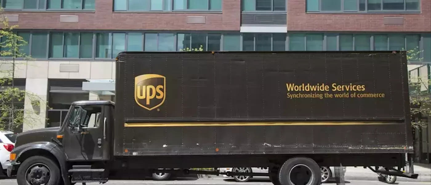 UPS Shares Gain Momentum Amidst Contract Scrutiny and Strategic Expansion