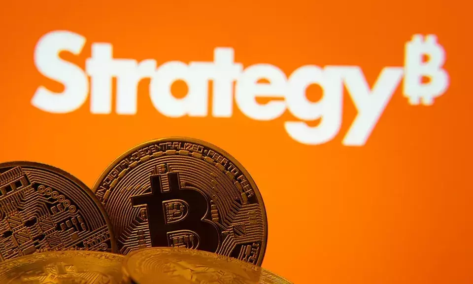 Strategy's Bitcoin Holdings Remain Constant Amidst Market Fluctuations